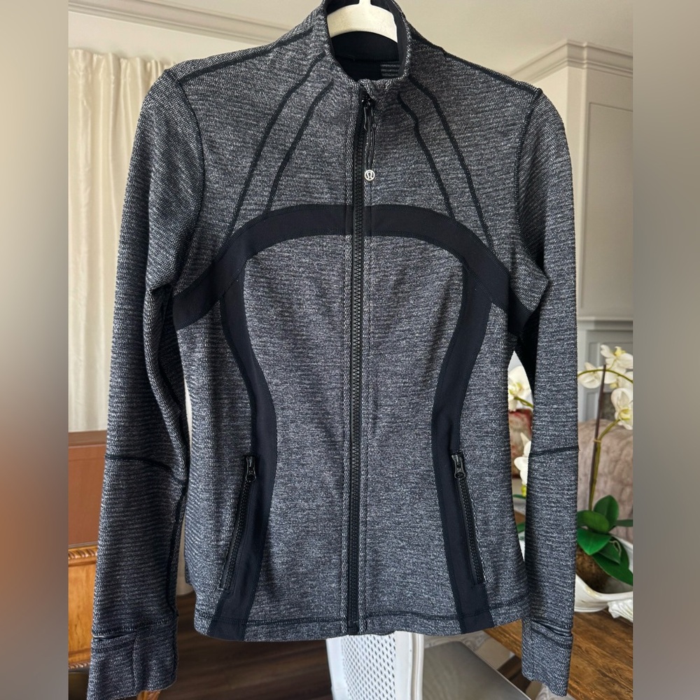 Lululemon Brushed Define Jacket 8 - Picture 3 of 10